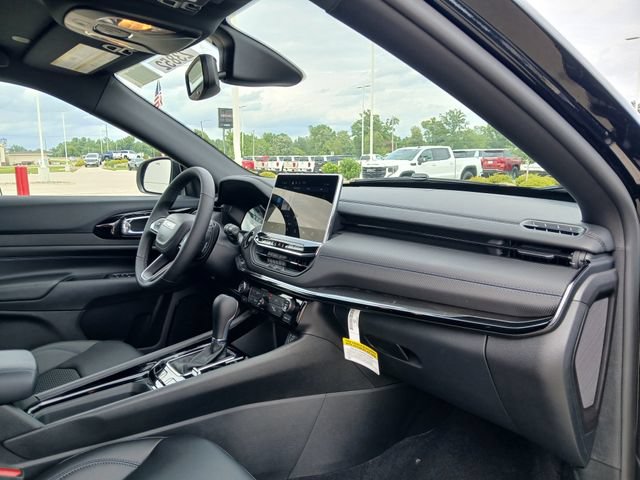 New 2026 Jeep Compass Latitude AWD/4WD image 15