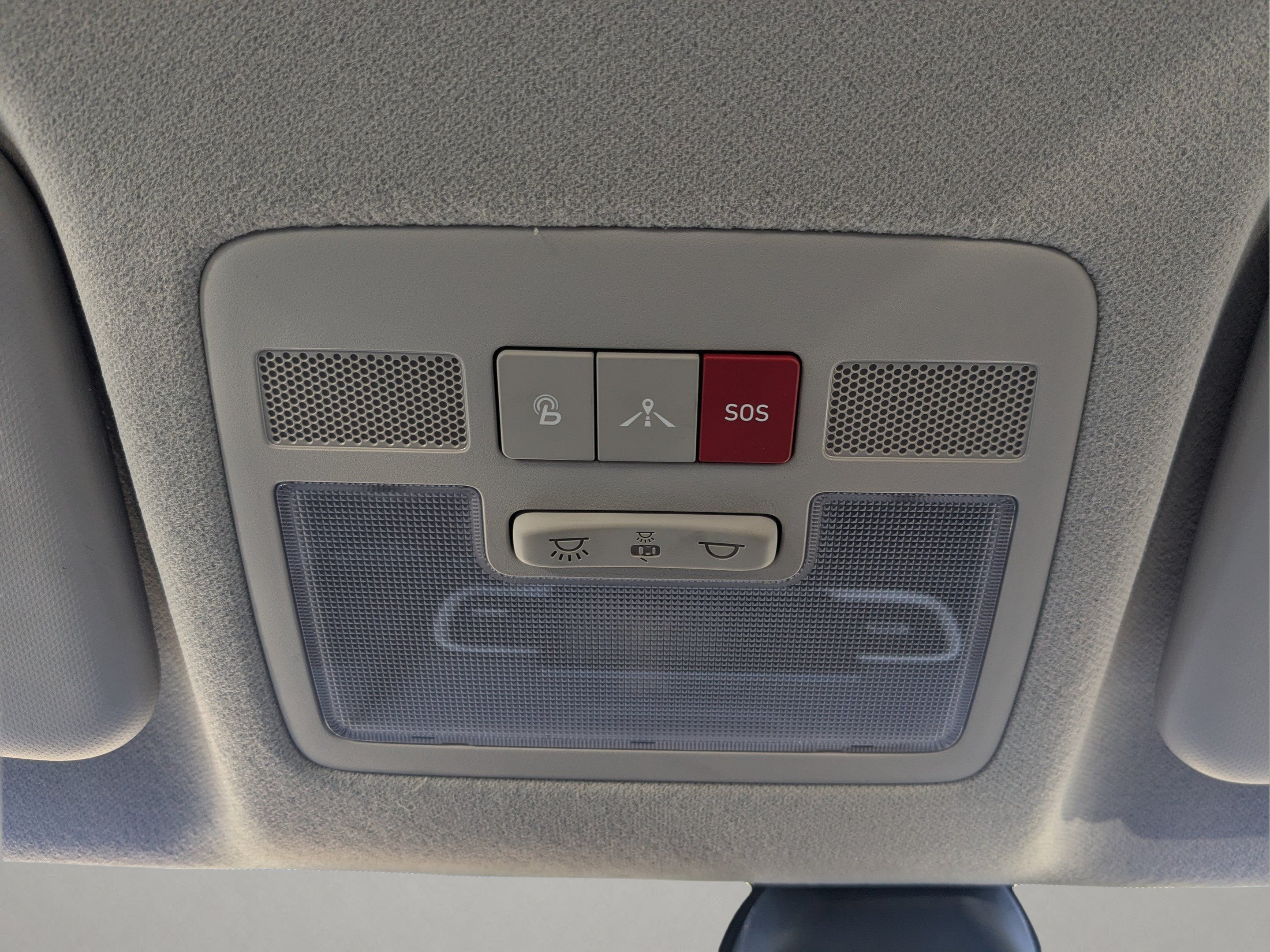 Certified 2022 Hyundai Venue Limited FWD image 18