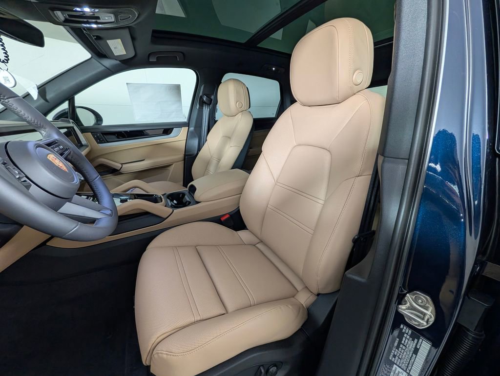 New 2026 Porsche Cayenne AWD/4WD image 5