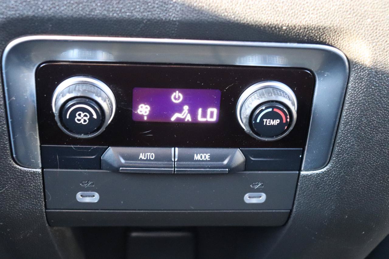 Used 2023 Chevrolet Suburban LT AWD/4WD image 23