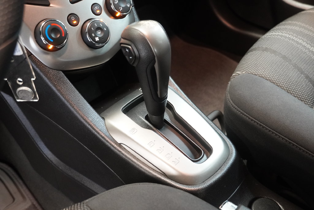 Used 2016 Chevrolet Sonic LT FWD image 22