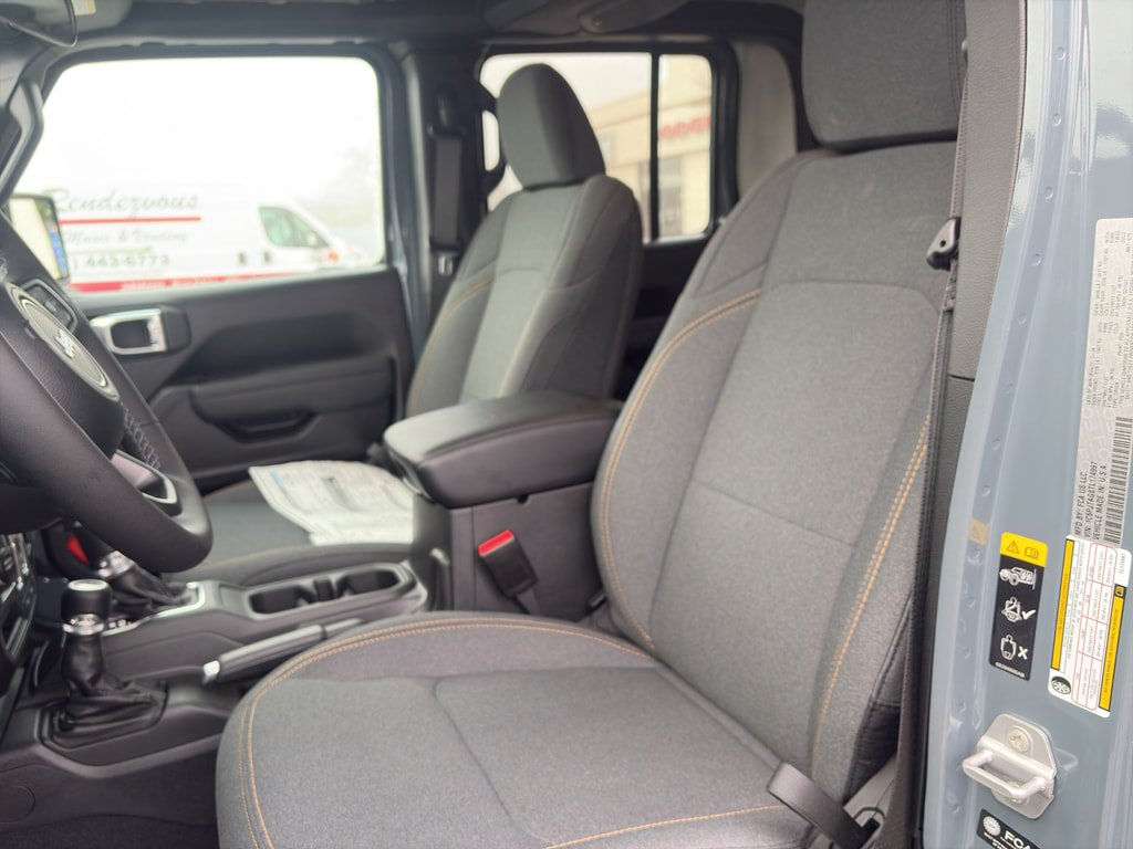 New 2026 Jeep Gladiator Sport AWD/4WD image 8