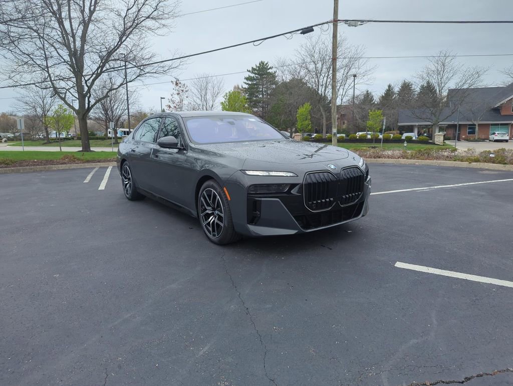 New 2025 BMW 760i xDrive w/ Executive Package image 1