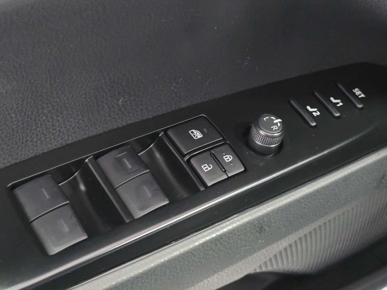 New 2026 Toyota Camry Hybrid image 28