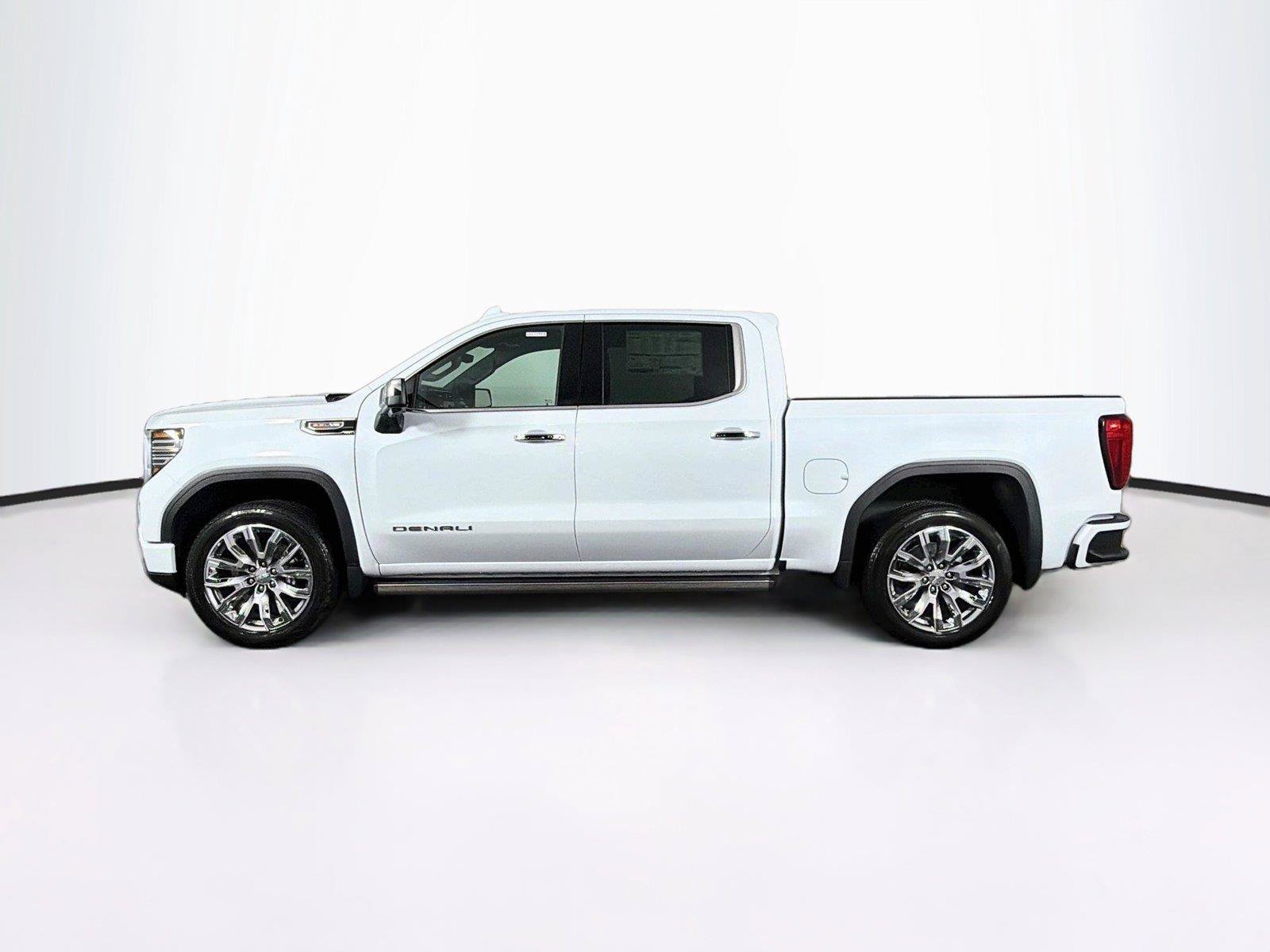 Used 2026 GMC Sierra 1500 Denali w/ Denali Reserve Package AWD/4WD image 8
