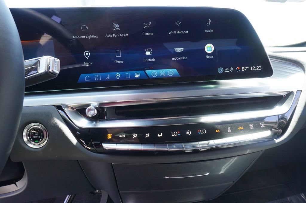 New 2025 Cadillac Lyriq Luxury image 19