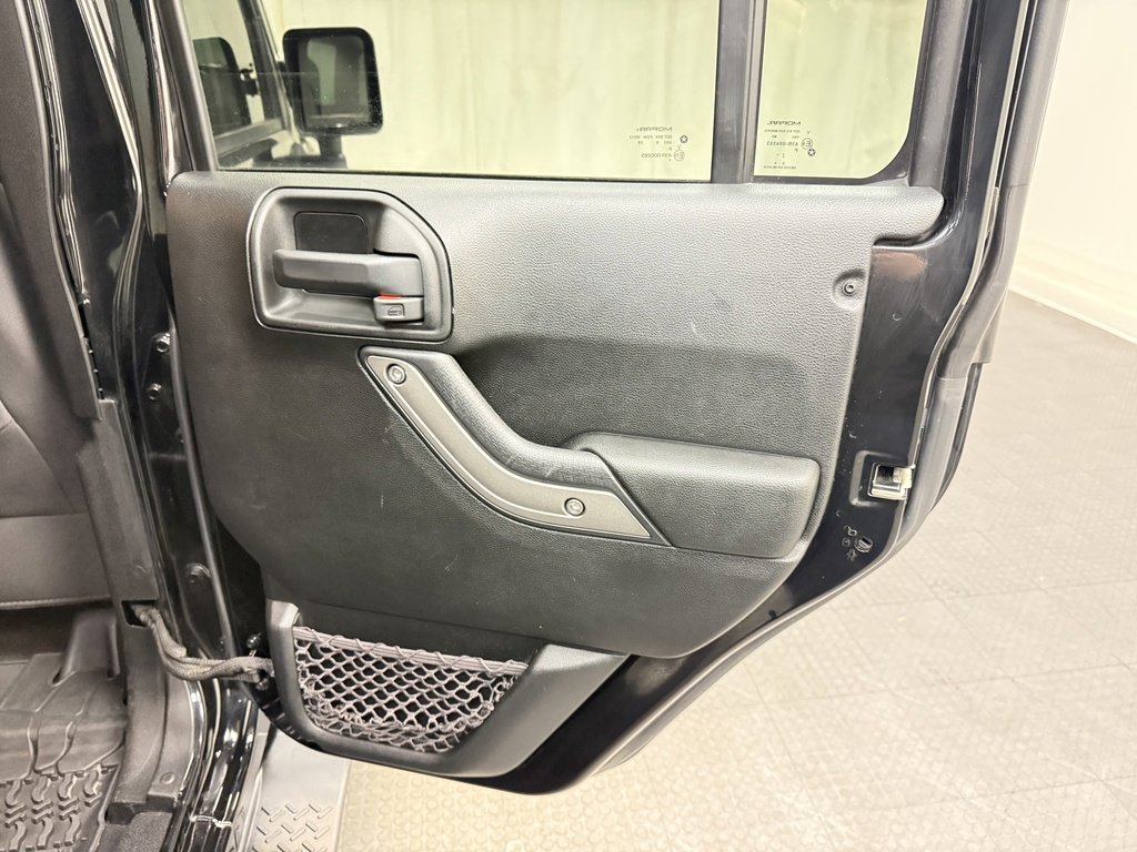 Used 2018 Jeep Wrangler Unlimited Sport S image 19