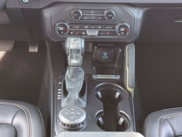 Used 2025 Ford Bronco Badlands image 19