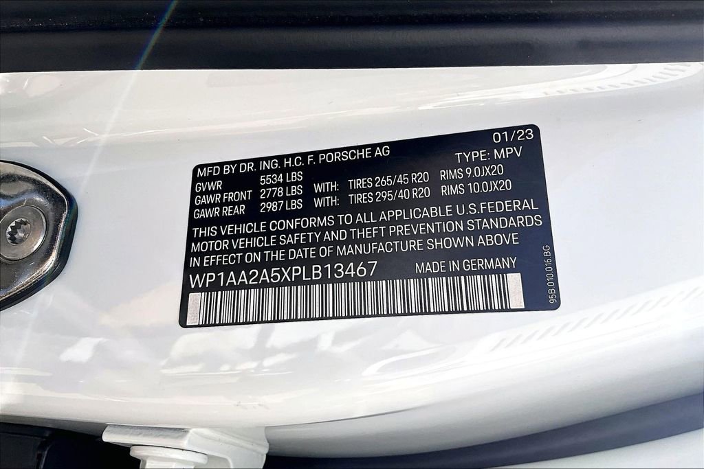 Used 2023 Porsche Macan AWD/4WD image 47