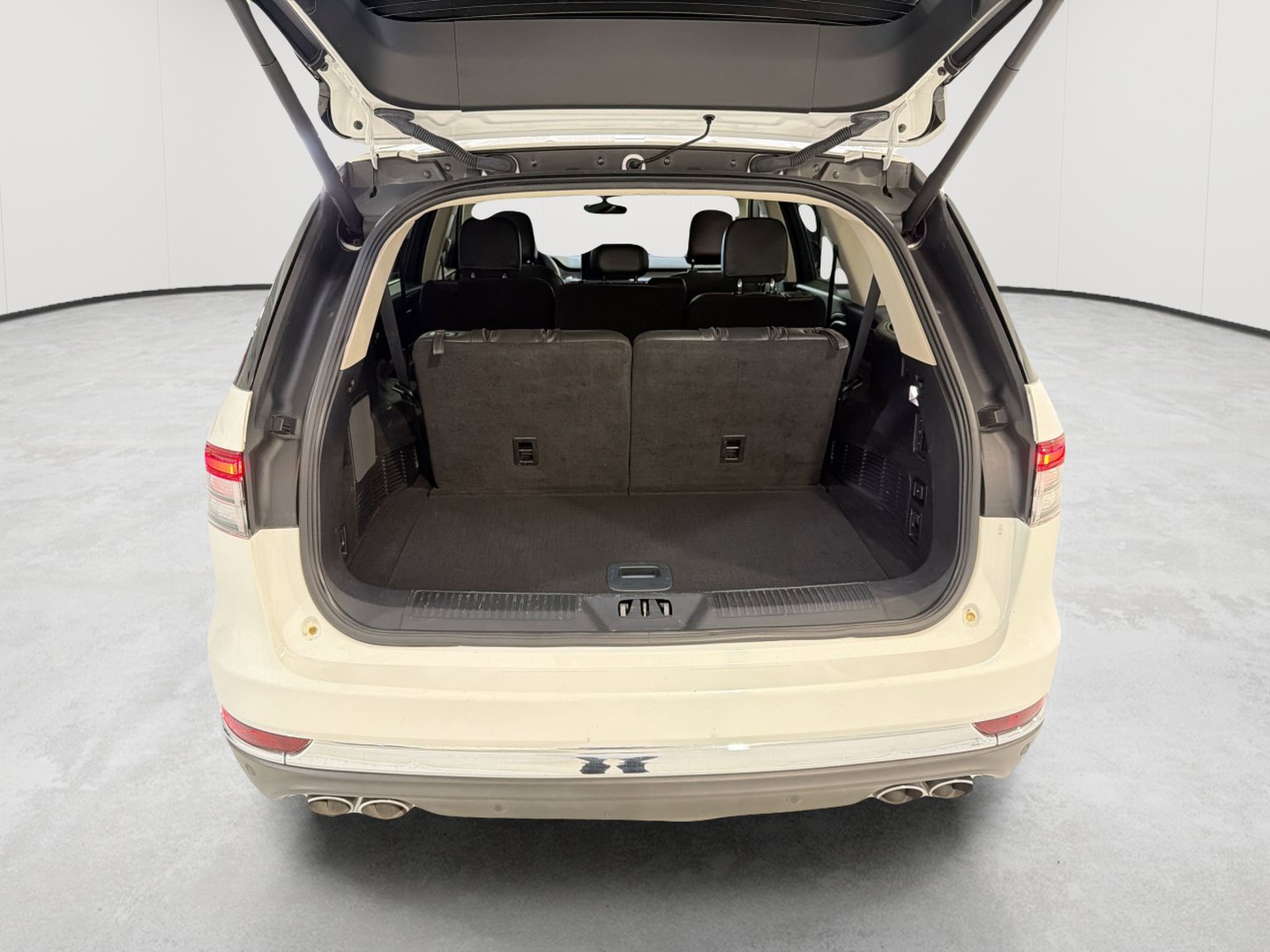 Used 2024 Lincoln Aviator 2WD image 27