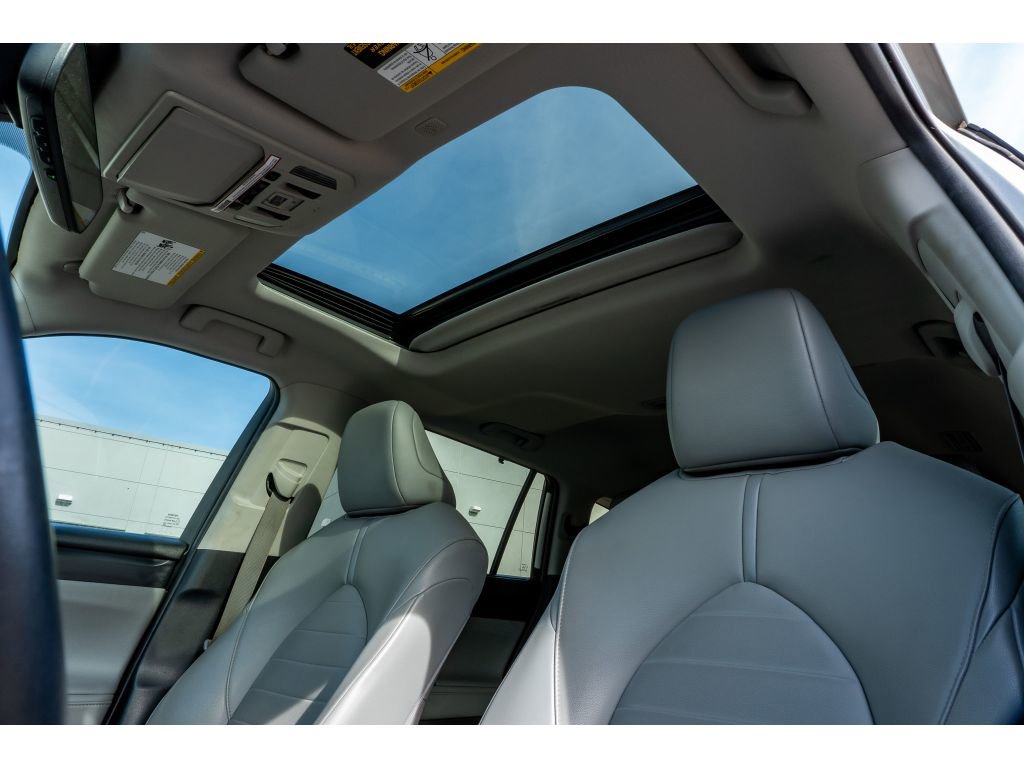 Used 2020 Toyota Highlander XLE FWD image 13