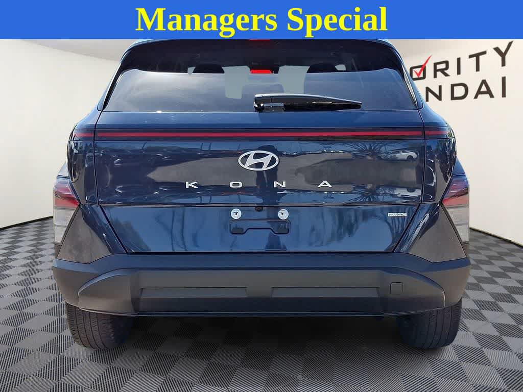 Used 2025 Hyundai Kona SEL AWD/4WD image 5