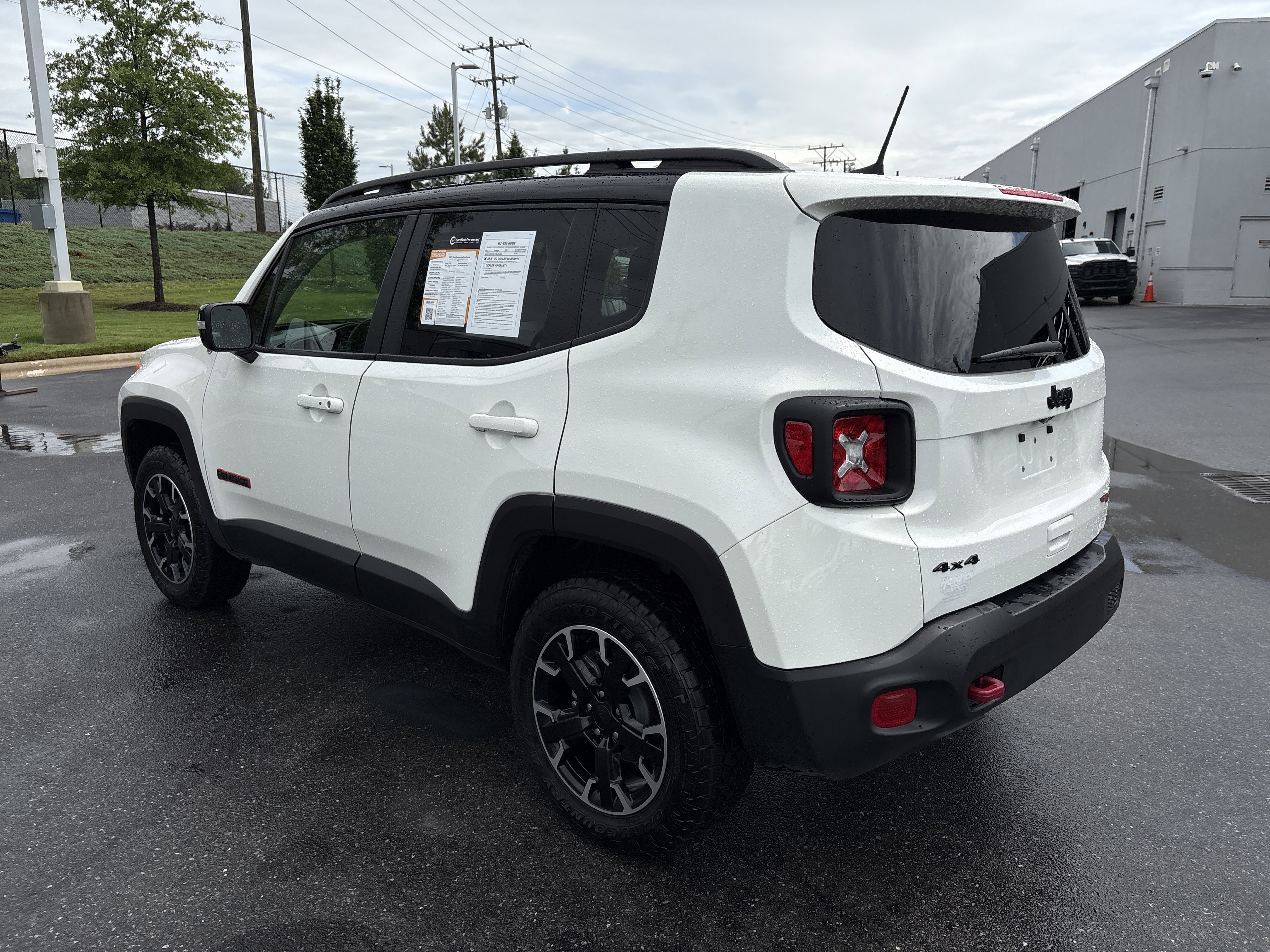 Certified 2023 Jeep Renegade Trailhawk AWD/4WD image 7