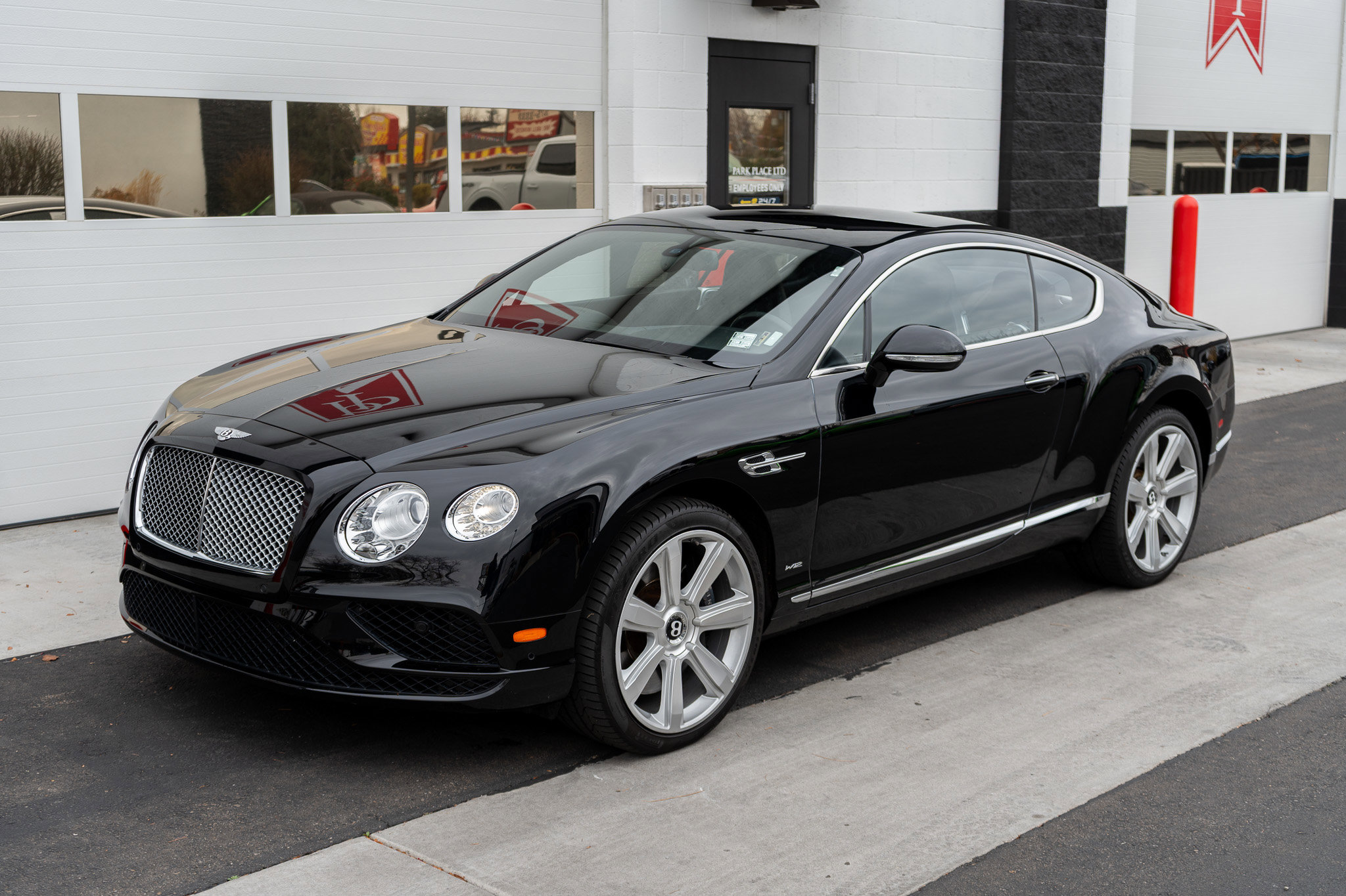 Used 2016 Bentley Continental GT image 45