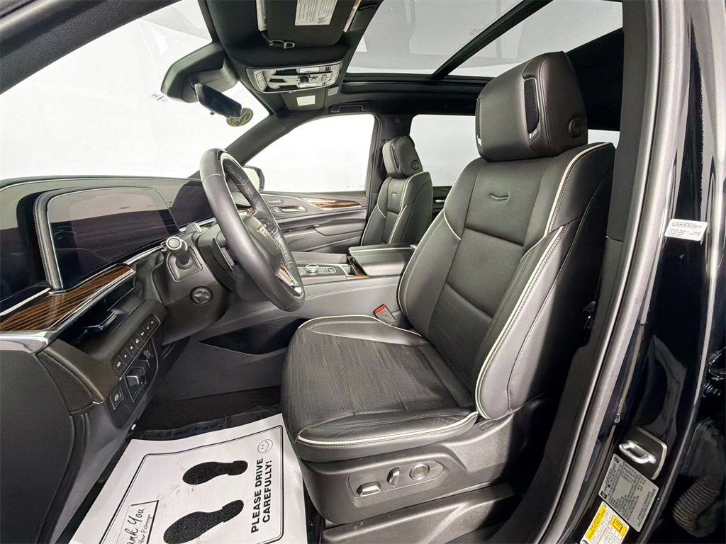 Used 2024 Cadillac Escalade Premium Luxury image 22