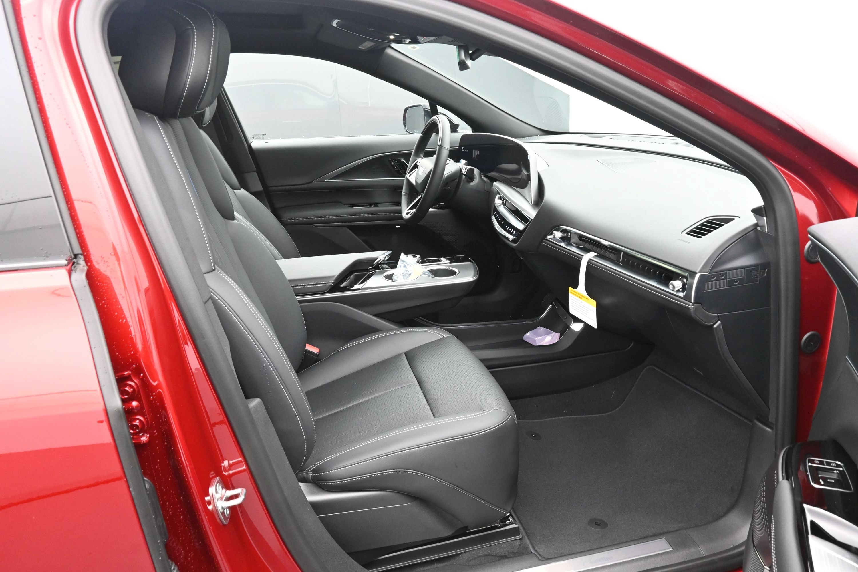 New 2026 Cadillac Lyriq Luxury w/ LPO, Floor Liner Package AWD/4WD image 13