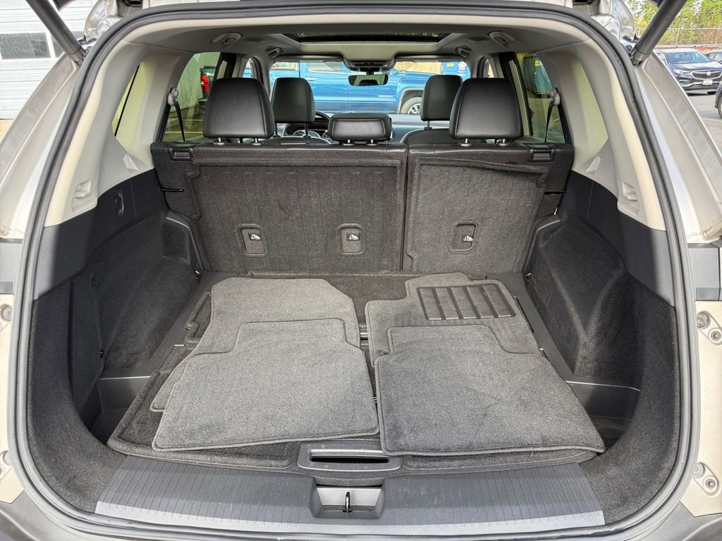 Used 2023 Nissan Rogue SL w/ SL Premium Package image 26