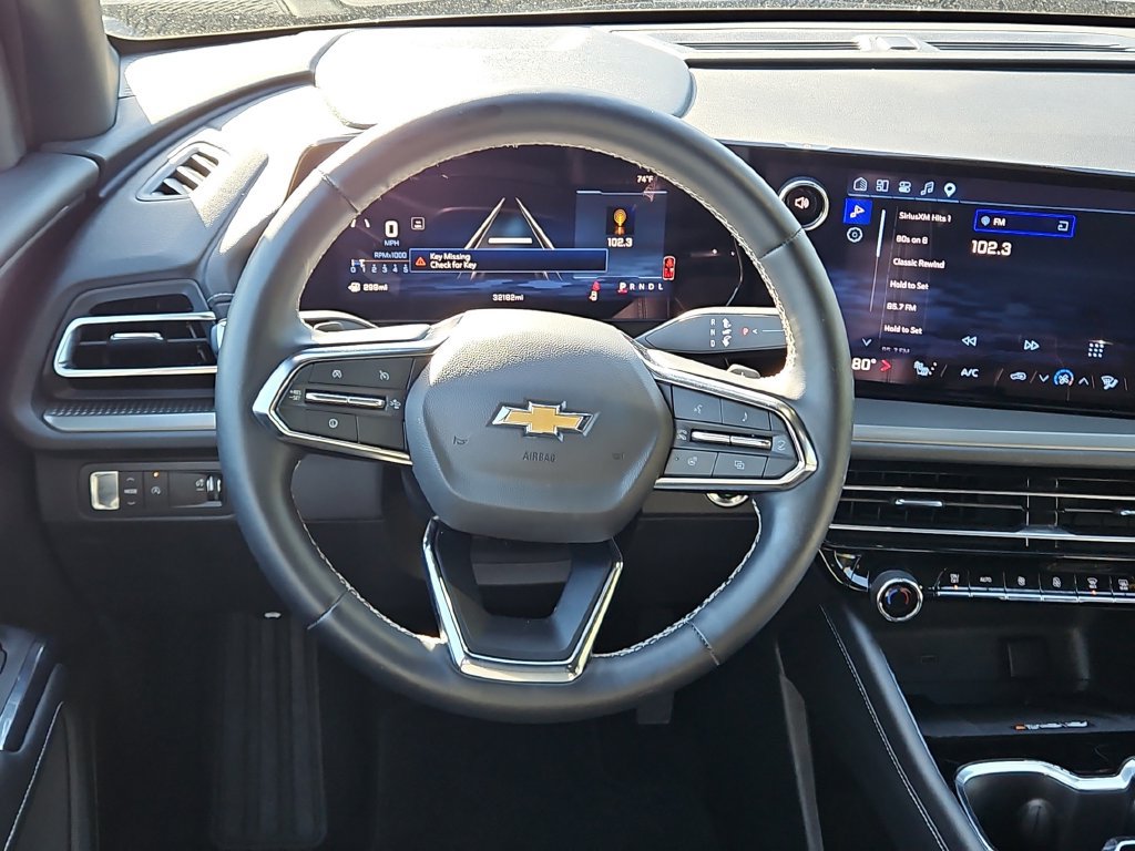 Used 2026 Chevrolet Traverse LT FWD image 14