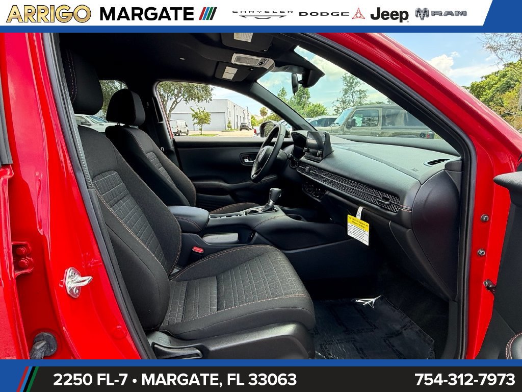Used 2025 Honda HR-V Sport image 16