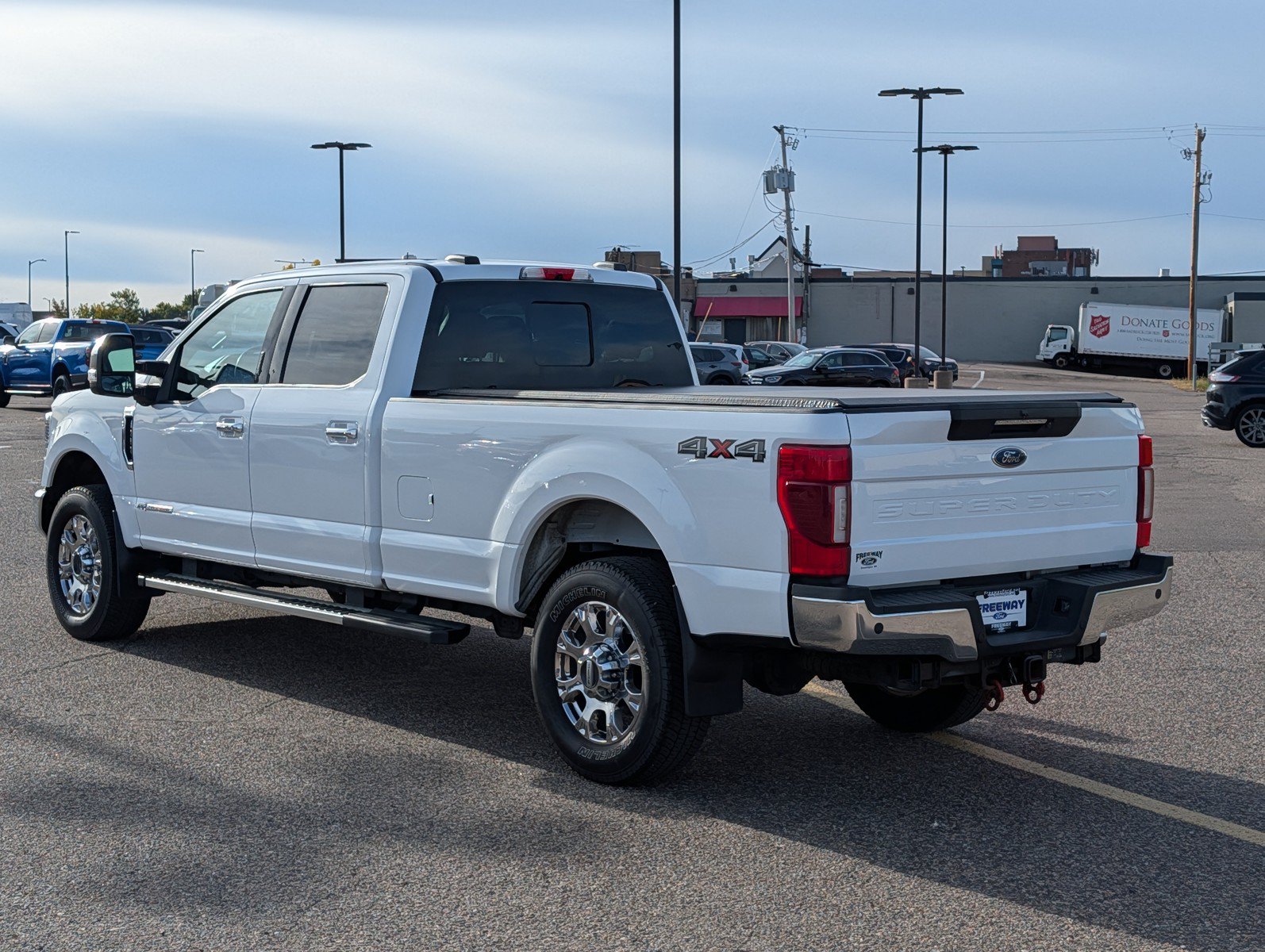 Used 2022 Ford F350 Lariat w/ Lariat Ultimate Package AWD/4WD image 3