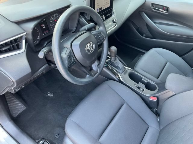 Used 2025 Toyota Corolla LE FWD image 14