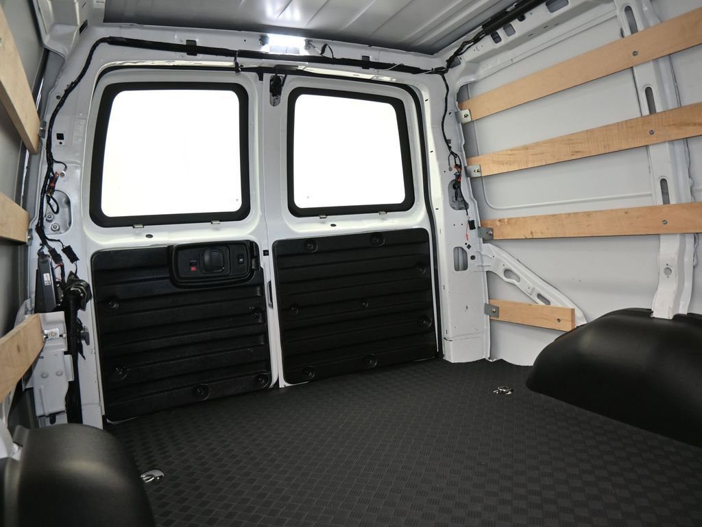 Used 2024 Chevrolet Express 2500 w/ Driver Convenience Package image 33
