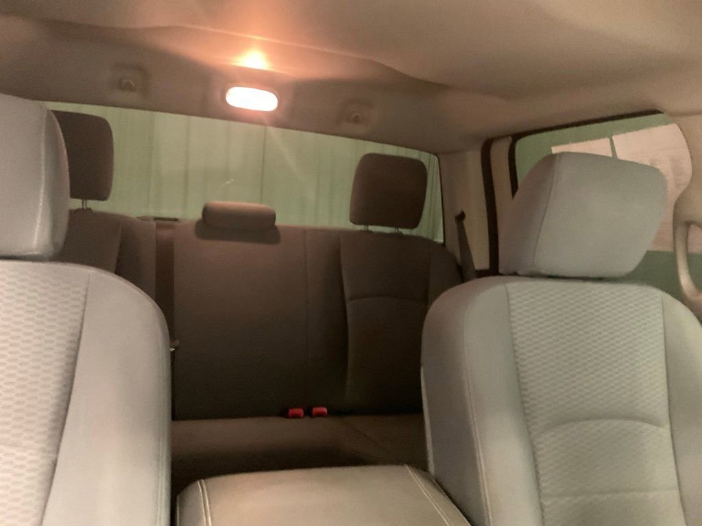 Used 2015 RAM 1500 Express AWD/4WD image 29