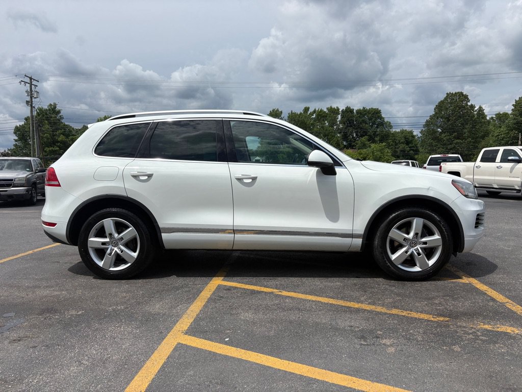Used 2013 Volkswagen Touareg Sport AWD/4WD image 5