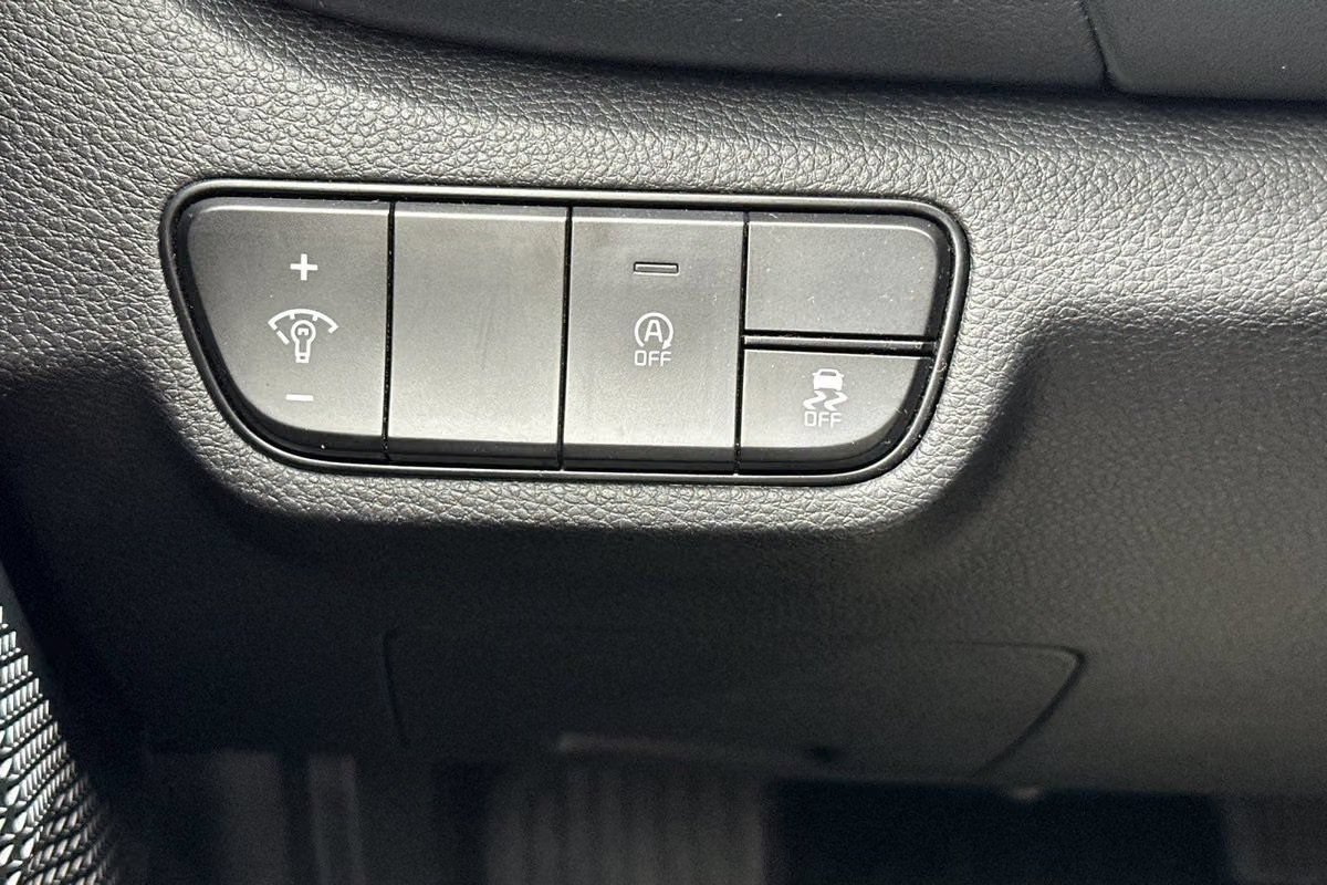 Used 2024 Kia Seltos EX FWD image 30