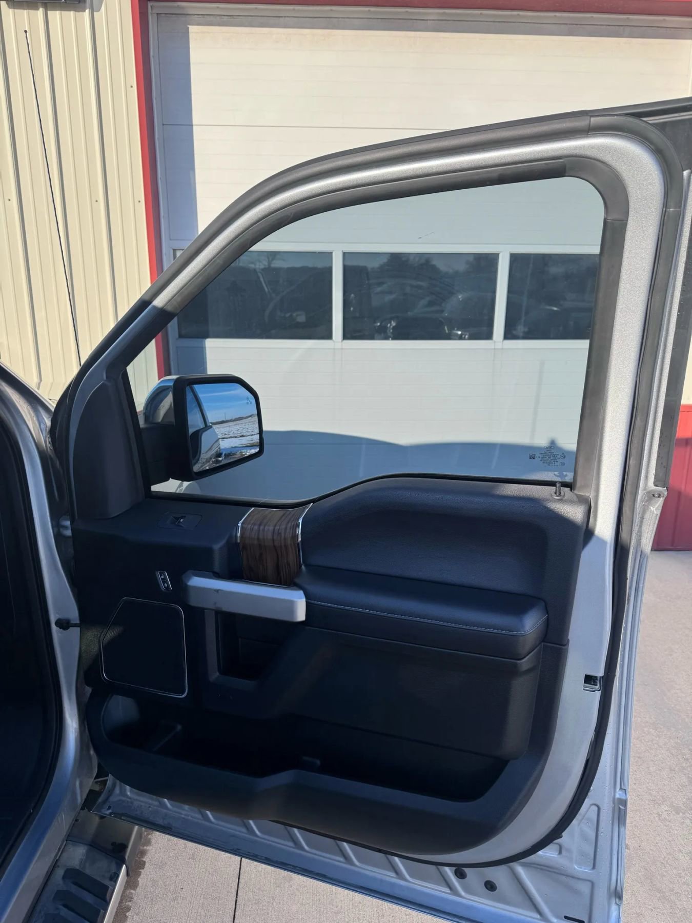 Used 2020 Ford F150 Lariat AWD/4WD image 17