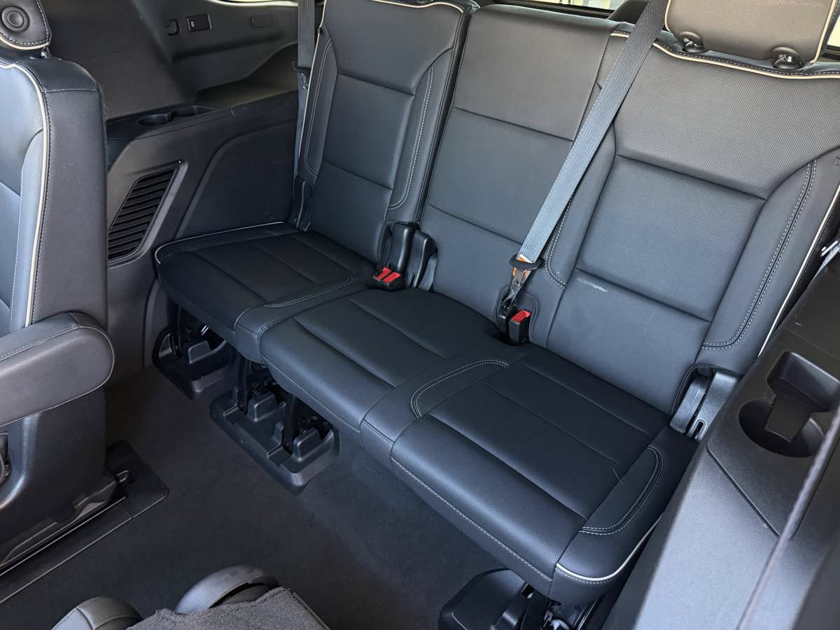 Used 2023 GMC Yukon SLT w/ SLT Premium Package RWD image 19