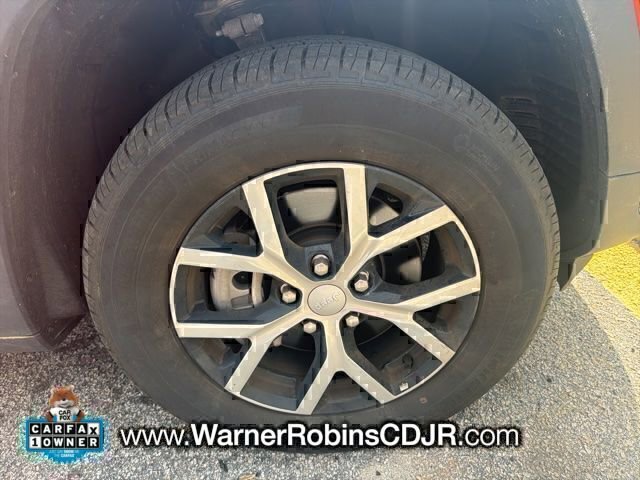 Used 2023 Jeep Grand Cherokee L Limited w/ Luxury Tech Group II image 6