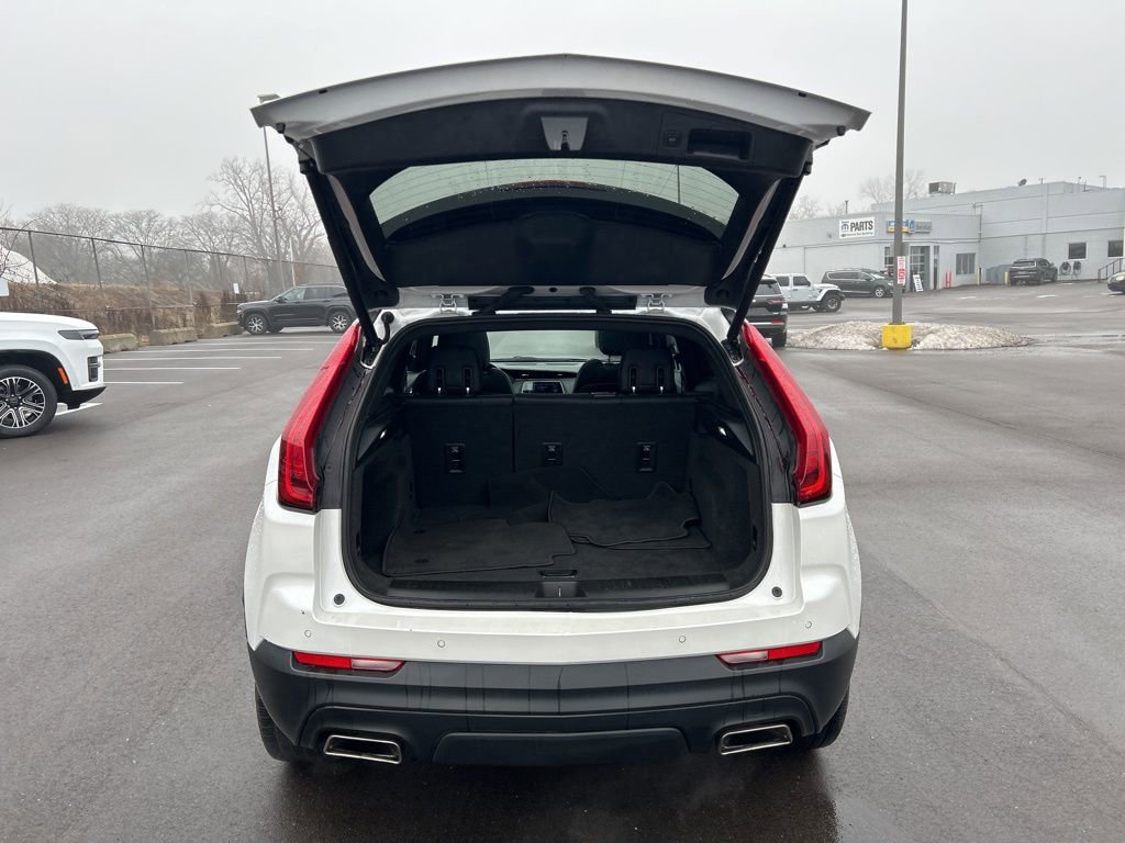 Used 2023 Cadillac XT4 Luxury w/ Cold Weather Package image 13