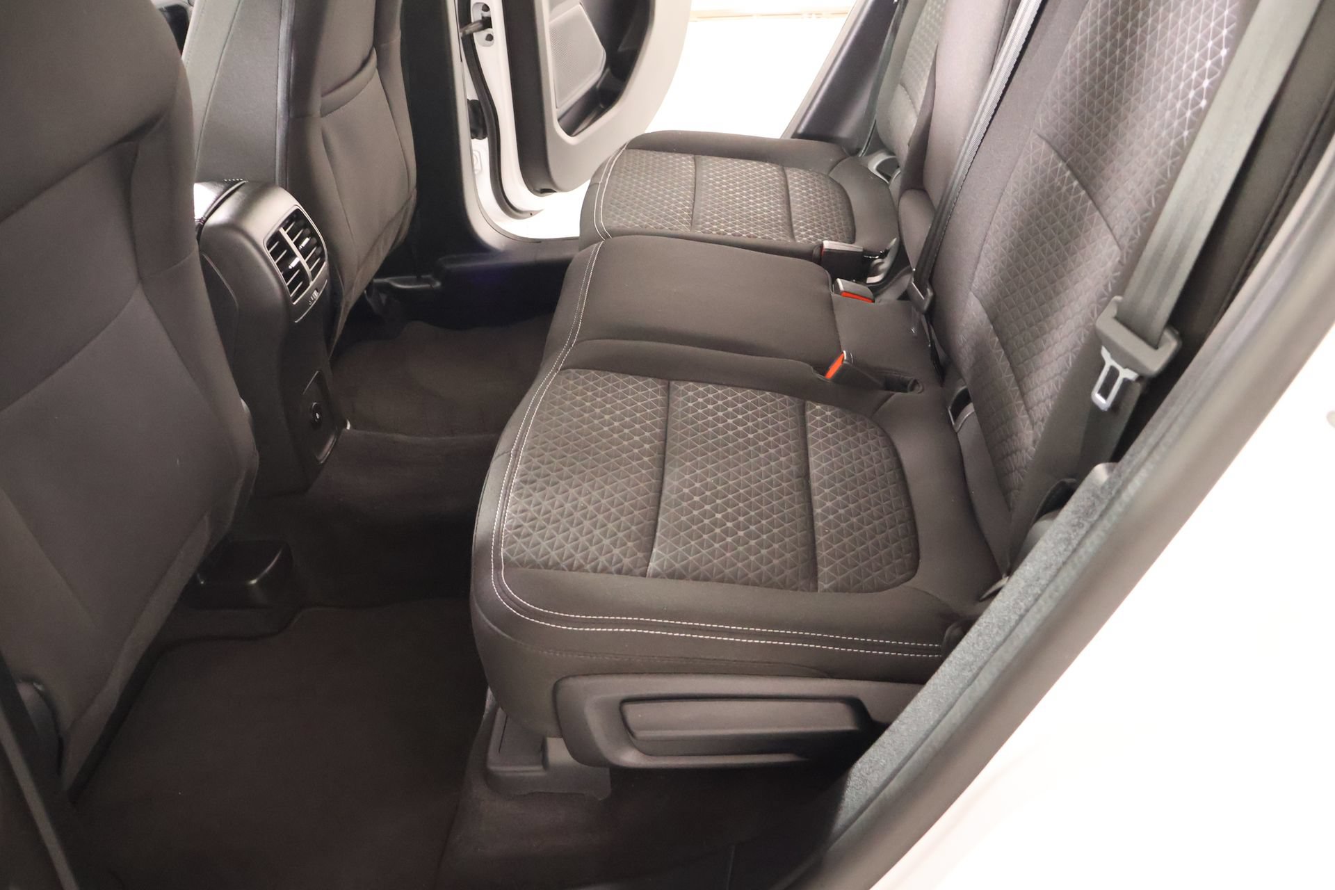 Used 2024 Ford Escape Active w/ Cold Weather Package FWD image 12