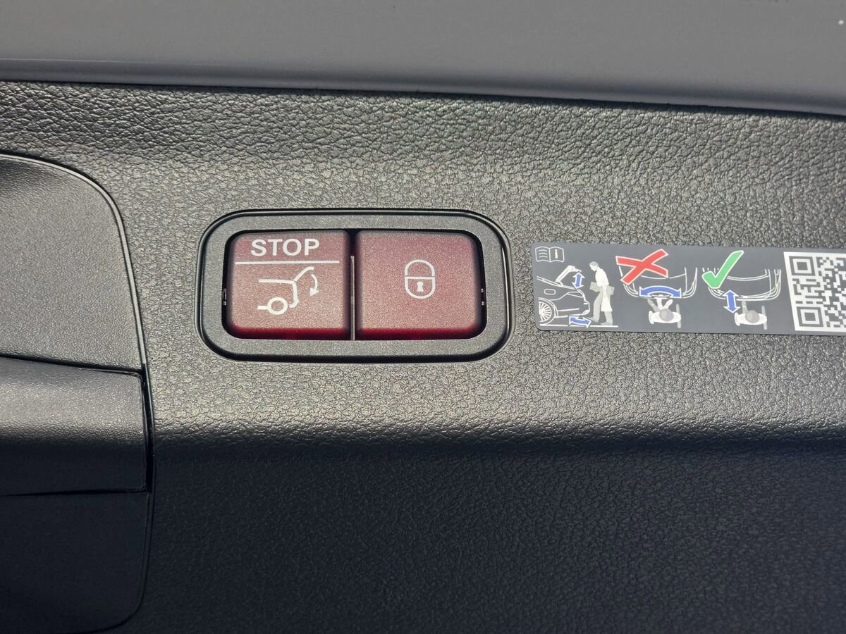 New 2026 Mercedes-Benz GLS 450 4MATIC image 13