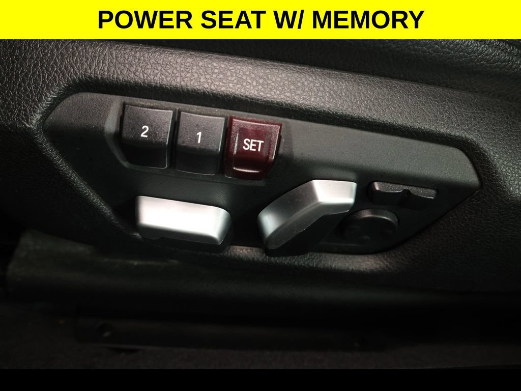 Used 2016 BMW M235i Convertible RWD image 5