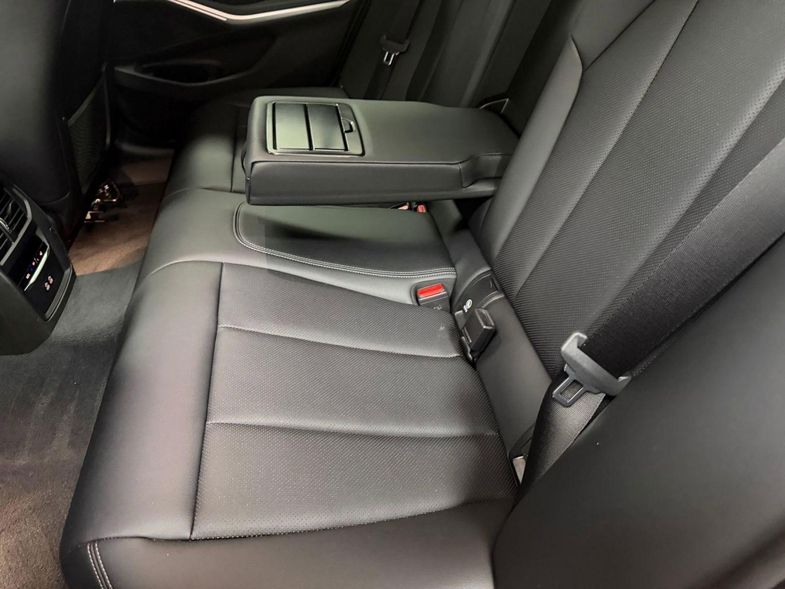 Used 2023 BMW 330i xDrive 330i xDrive w/ Premium Package image 20