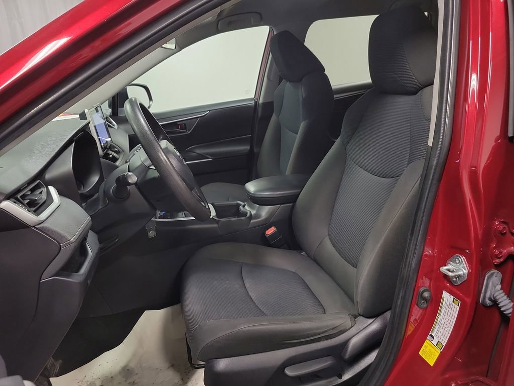 Used 2023 Toyota RAV4 LE image 13