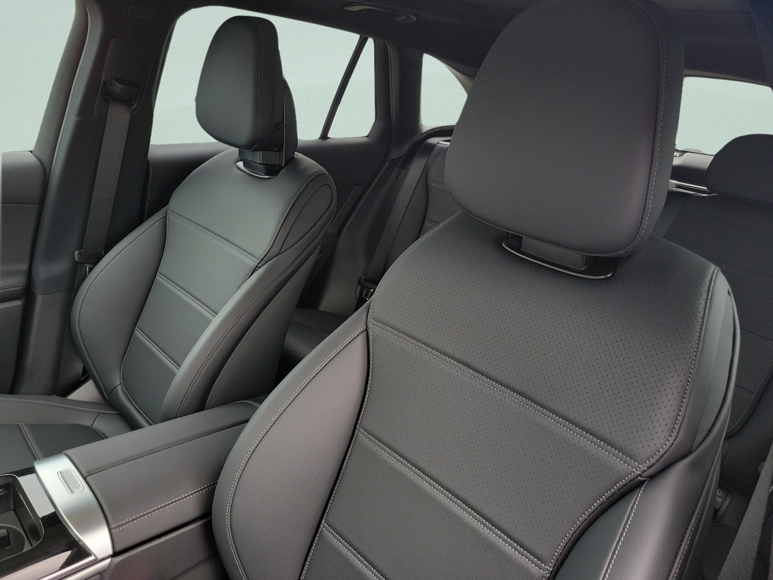 New 2026 Mercedes-Benz GLC 350e 4MATIC image 18