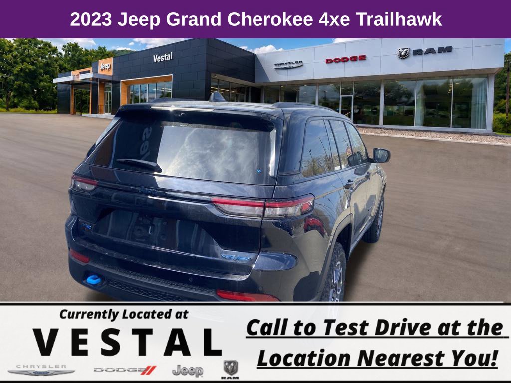 New 2023 Jeep Grand Cherokee Trailhawk w/ Advanced Protech Group II AWD/4WD image 11