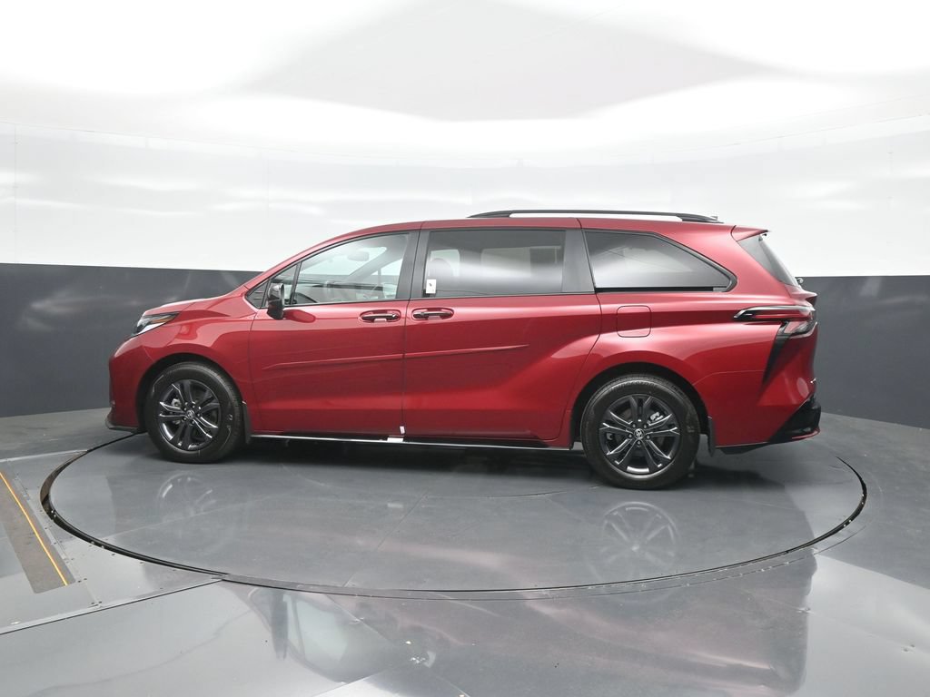 Certified 2026 Toyota Sienna XSE AWD/4WD image 4