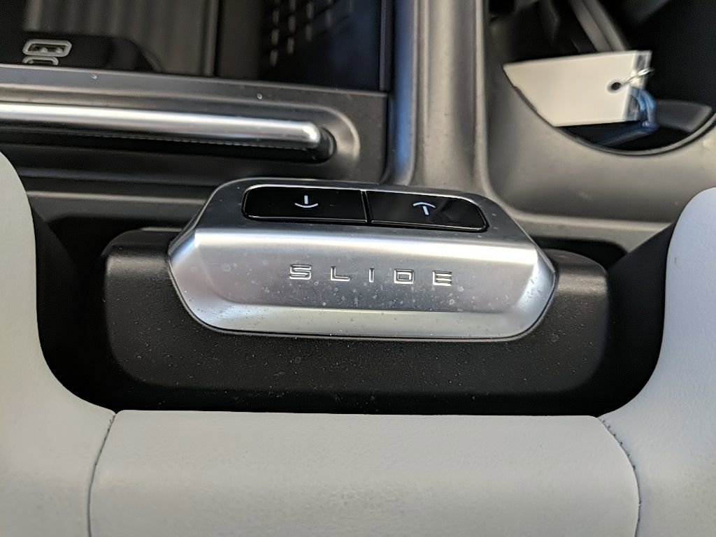 Used 2025 Ford Expedition Platinum image 27