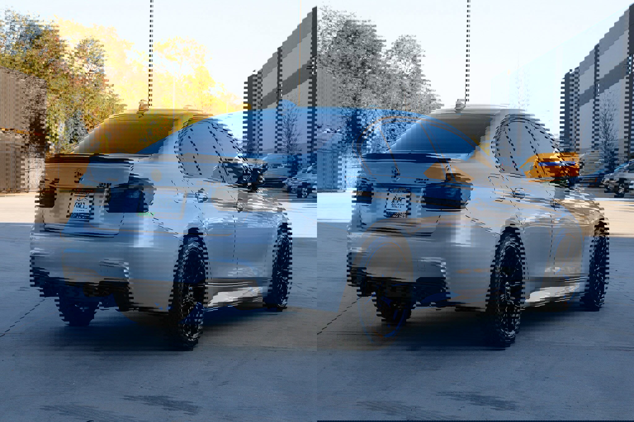 Used 2018 BMW 340i xDrive Sedan w/ Premium Package image 16