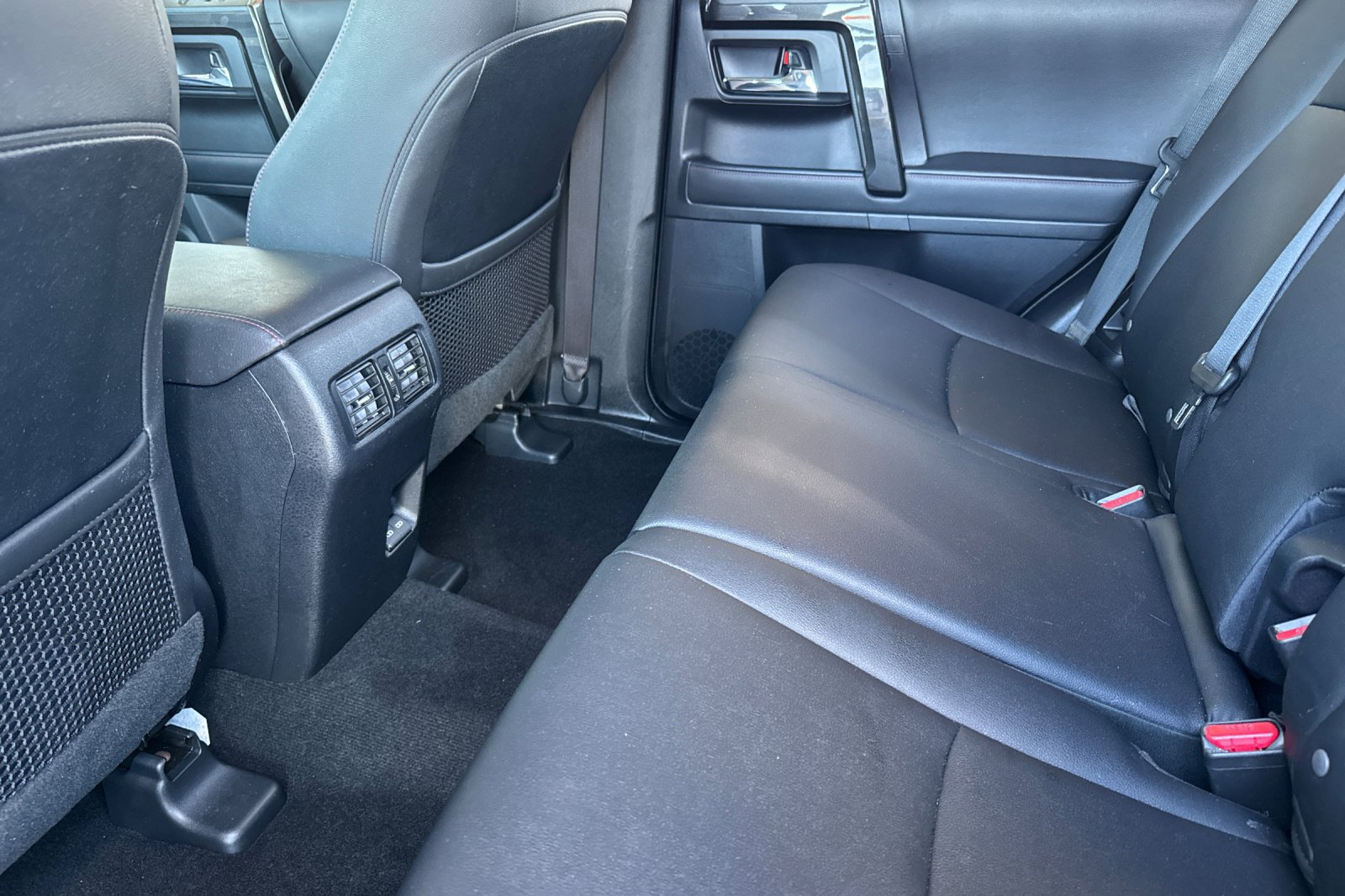 Certified 2023 Toyota 4Runner TRD Off-Road Premium w/ Moonroof Package AWD/4WD image 15