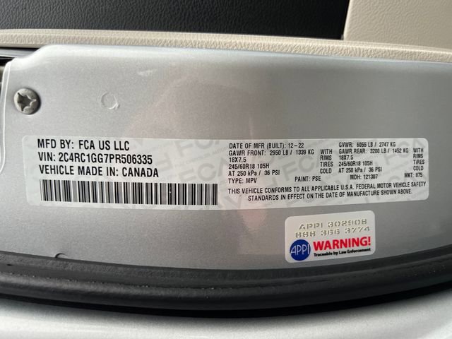 Used 2023 Chrysler Pacifica Limited image 19