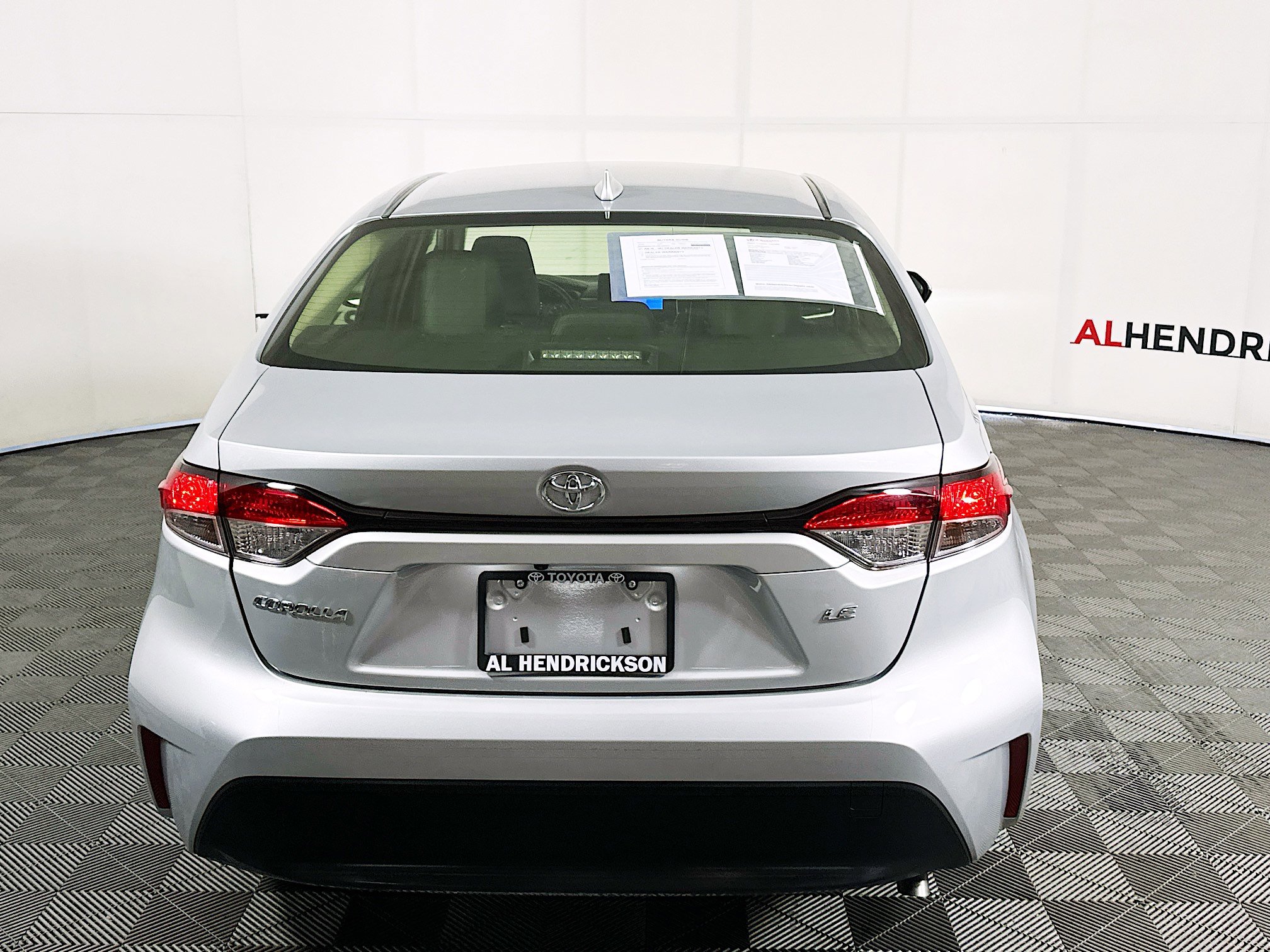 Used 2023 Toyota Corolla LE image 4