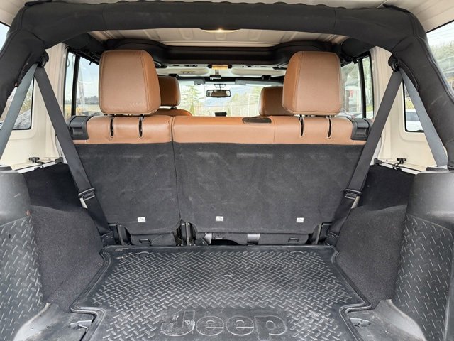 Used 2018 Jeep Wrangler Unlimited Rubicon w/ Connectivity Group image 37