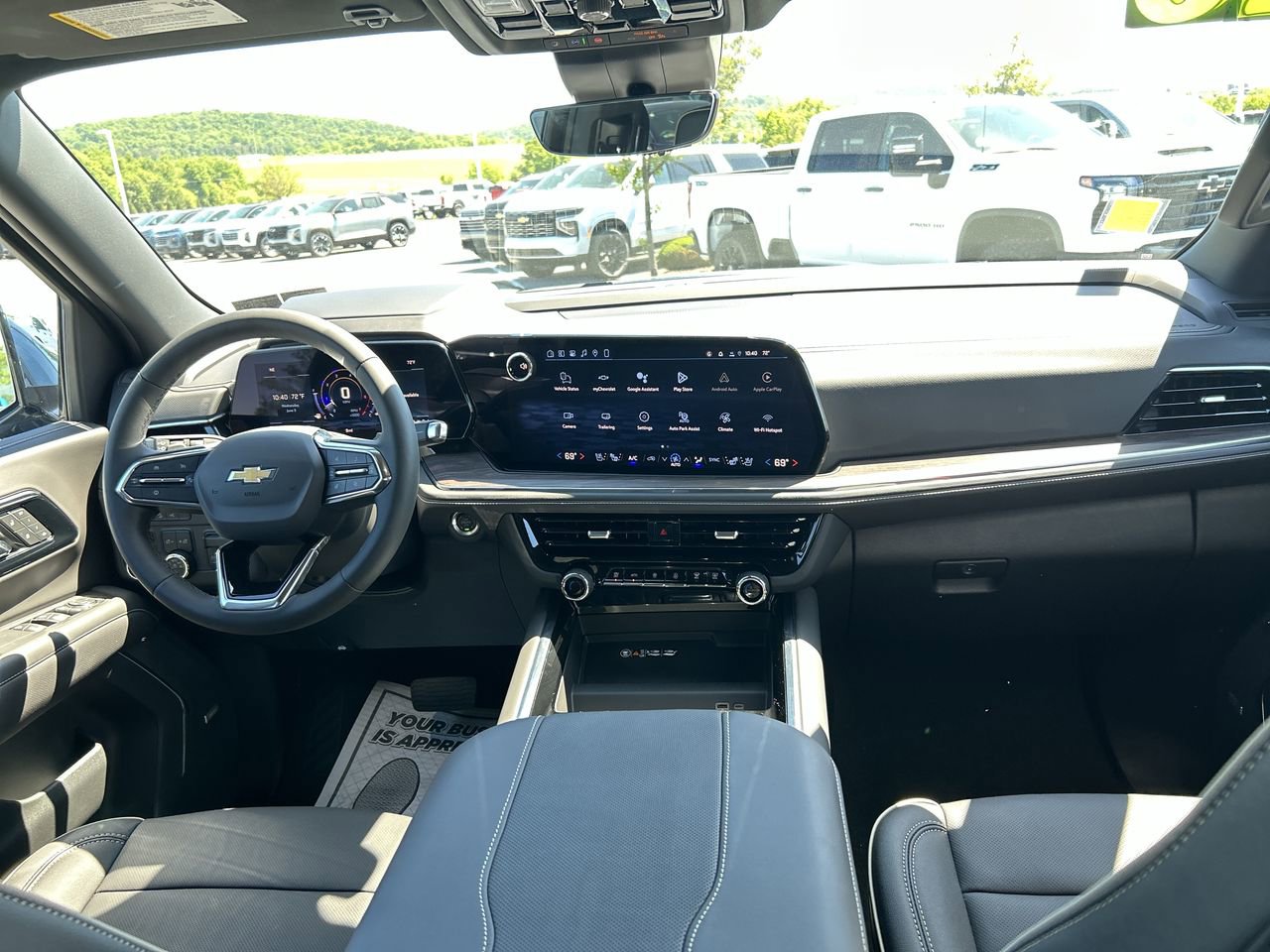 New 2026 Chevrolet Suburban Premier AWD/4WD image 17