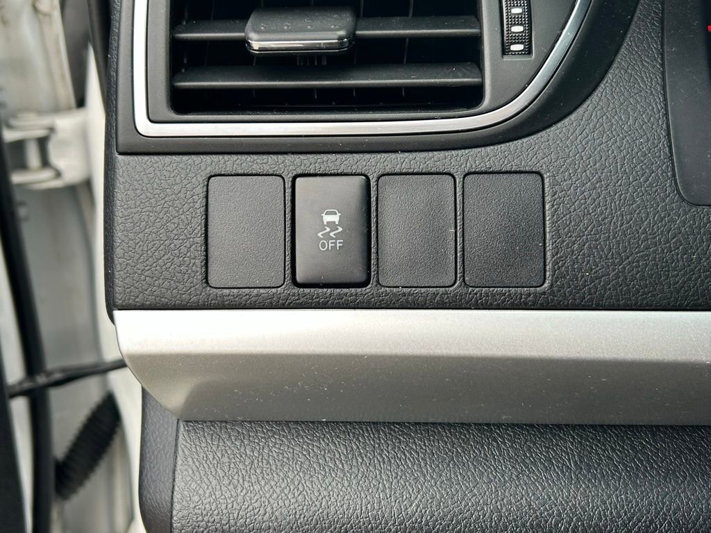 Used 2016 Toyota Camry SE image 13