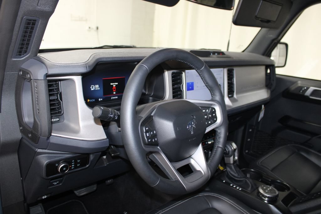 Used 2025 Ford Bronco Outer Banks AWD/4WD image 21